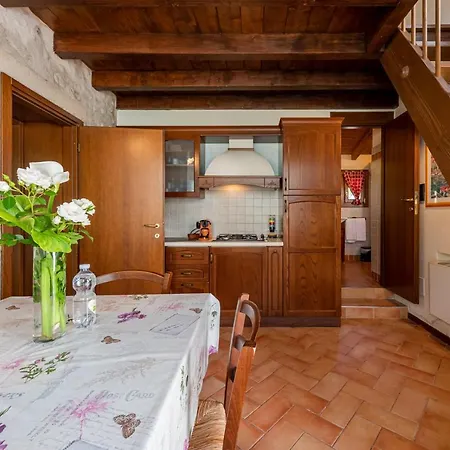 Apartment Casa Borgo Di Calmasino Bardolino