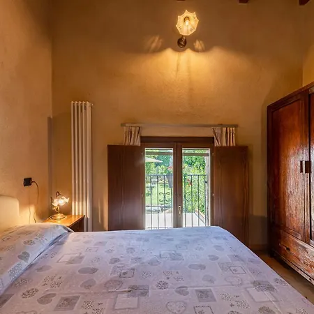 Casa Borgo Di Calmasino Apartment