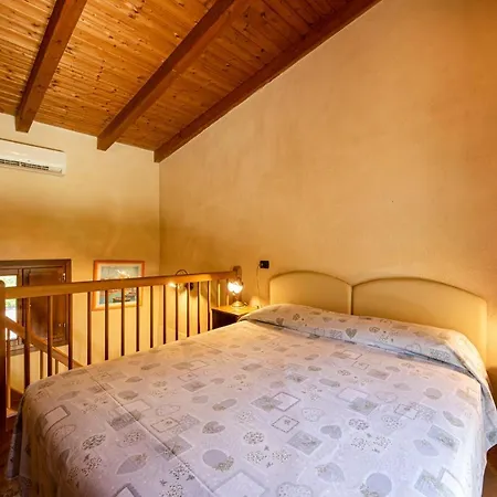 Casa Borgo Di Calmasino